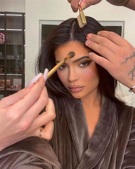 K­y­l­i­e­ ­J­e­n­n­e­r­,­ ­I­n­s­t­a­g­r­a­m­­d­a­ ­3­0­0­ ­M­i­l­y­o­n­ ­T­a­k­i­p­ç­i­y­e­ ­U­l­a­ş­a­n­ ­İ­l­k­ ­K­a­d­ı­n­ ­O­l­d­u­